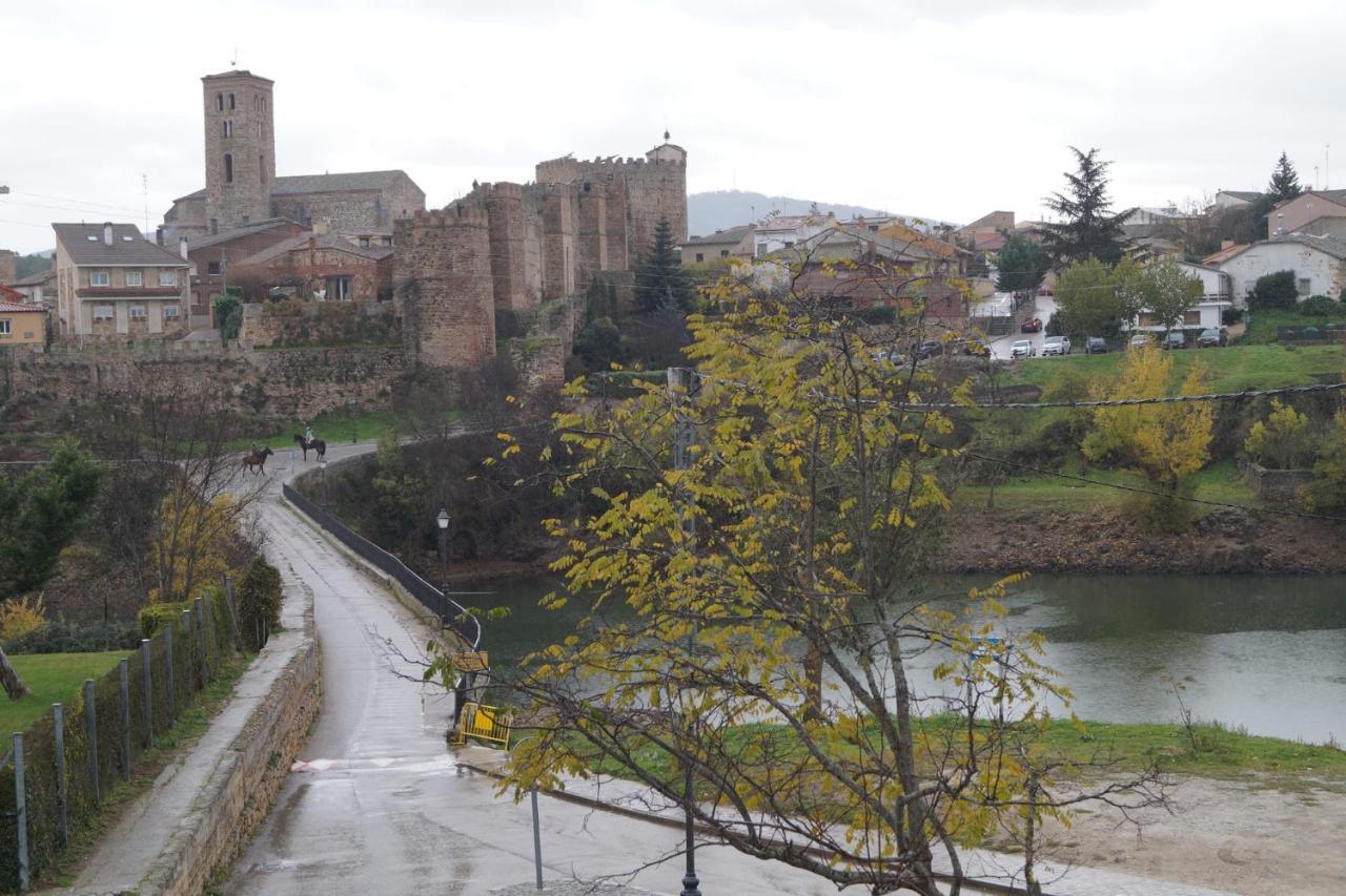 Ferienwohnung Puente Viejo De Buitrago Casa Encina Buitrago del Lozoya Exterior foto